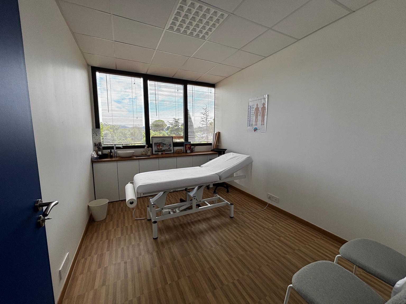 Une salle de soins du cabinet Espace Corps & Harmonie à Aubagne